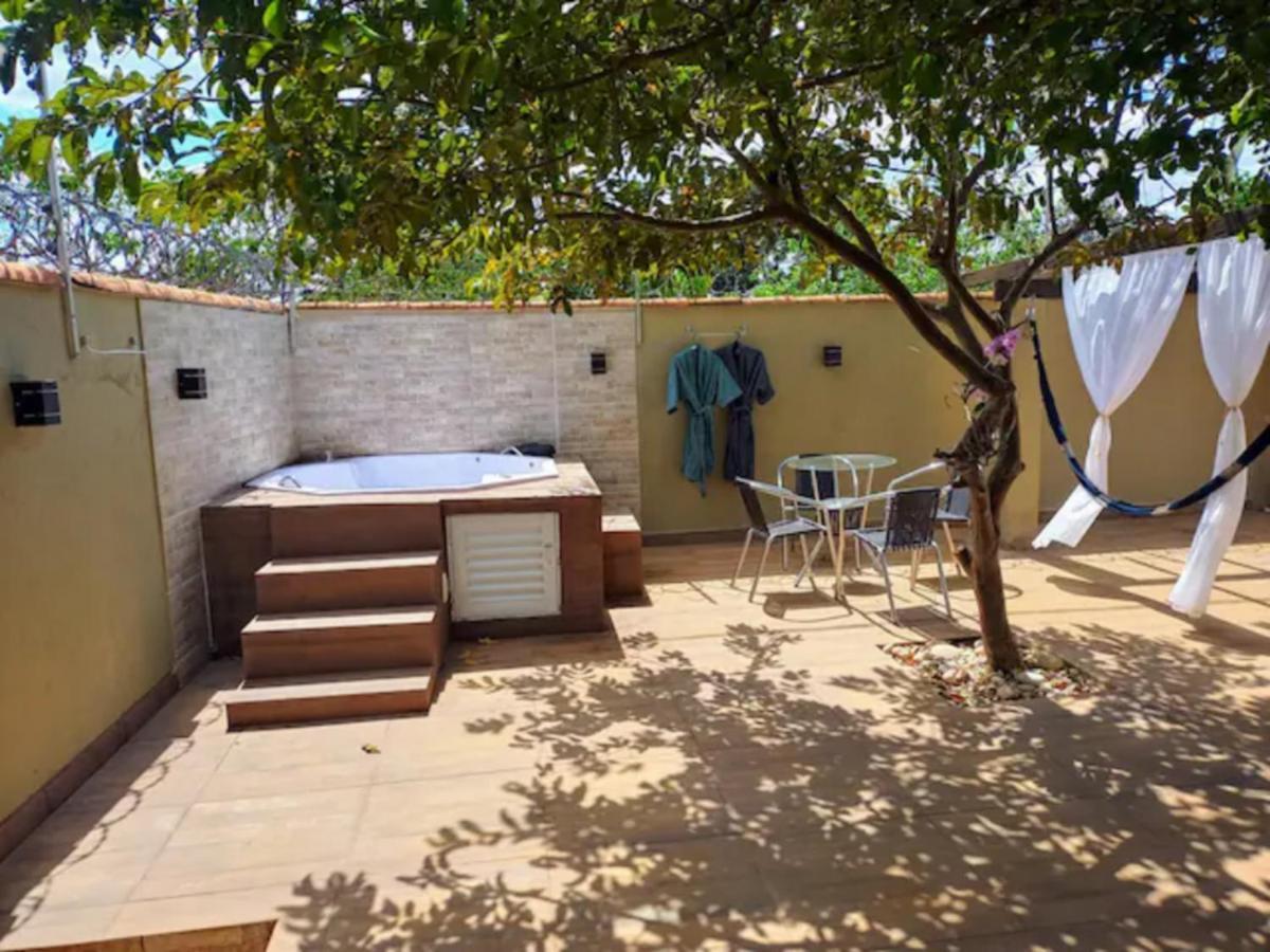 Casa Com Spa De Hidro, Aquecedor E Cromoterapia A 1,0 Km Do Centro Chapada dos Guimarães Esterno foto