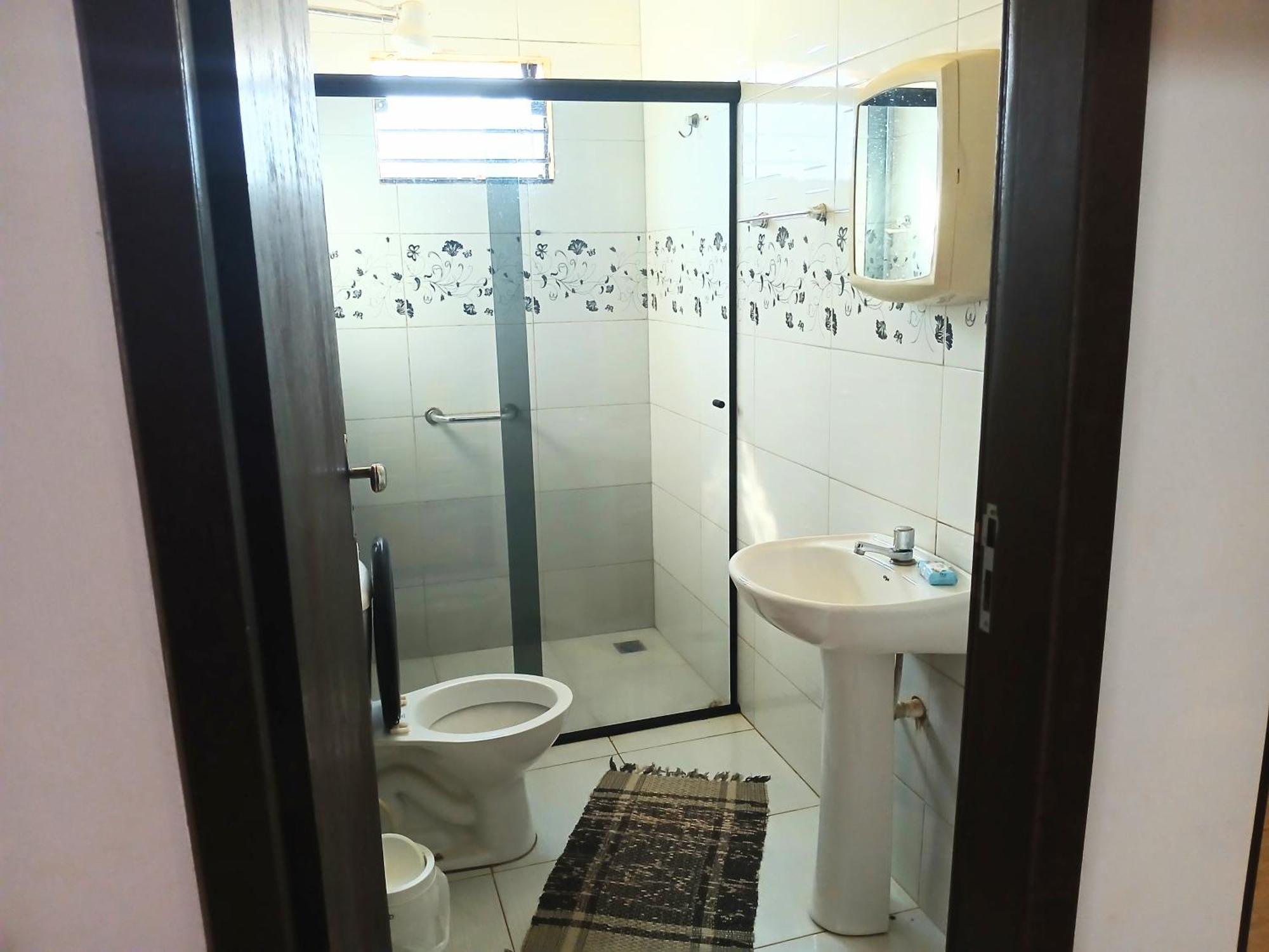 Casa Com Spa De Hidro, Aquecedor E Cromoterapia A 1,0 Km Do Centro Chapada dos Guimarães Esterno foto