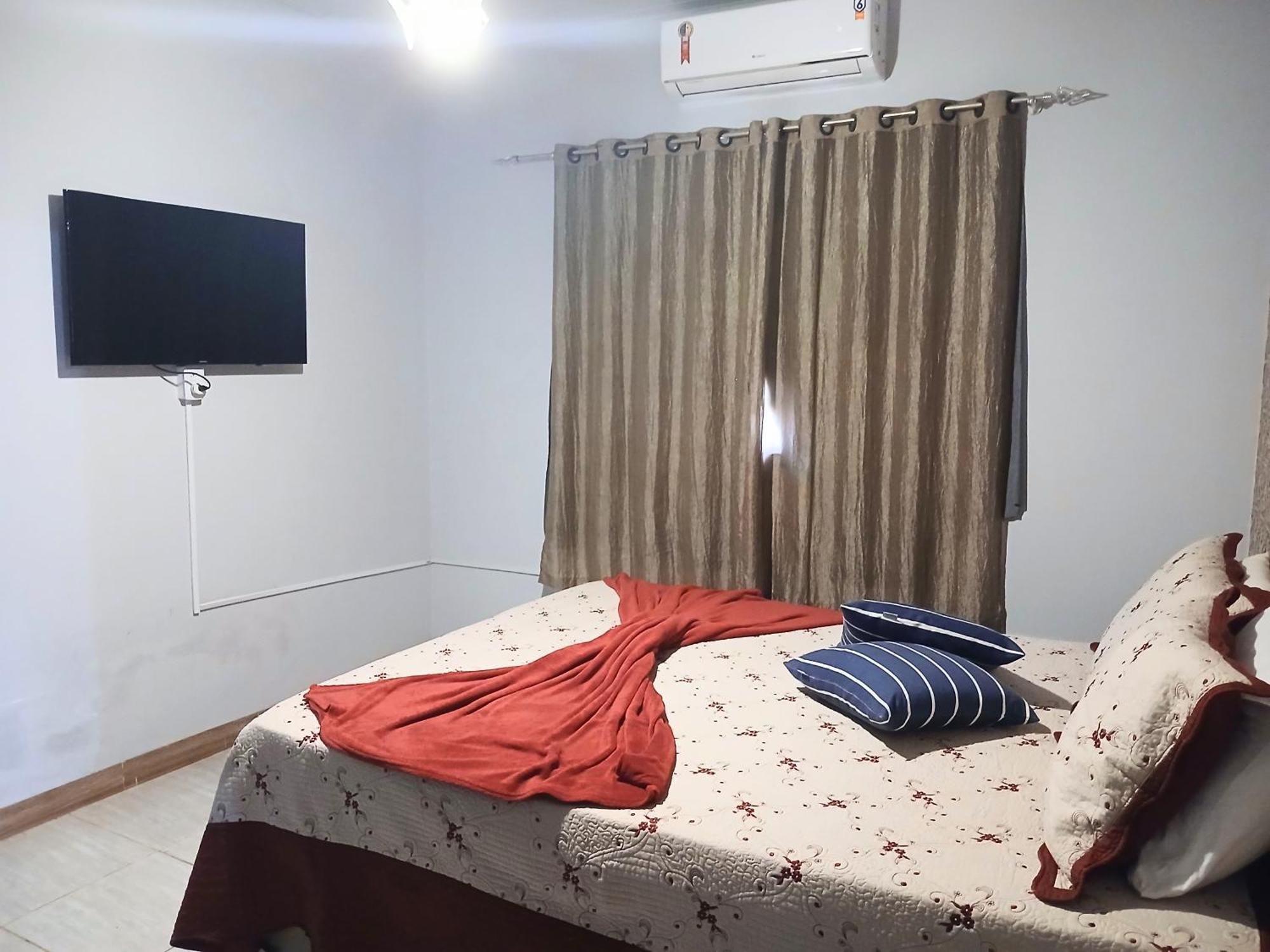 Casa Com Spa De Hidro, Aquecedor E Cromoterapia A 1,0 Km Do Centro Chapada dos Guimarães Esterno foto
