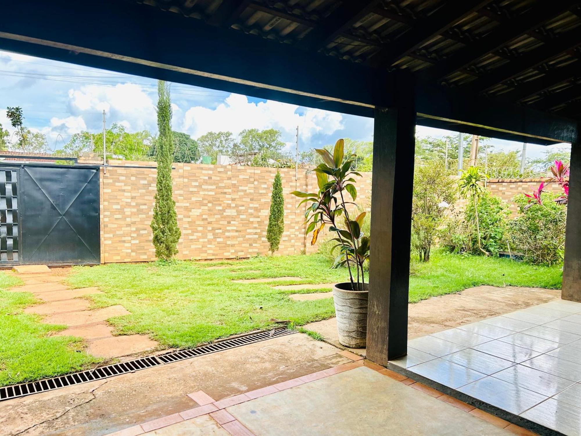 Casa Com Spa De Hidro, Aquecedor E Cromoterapia A 1,0 Km Do Centro Chapada dos Guimarães Esterno foto